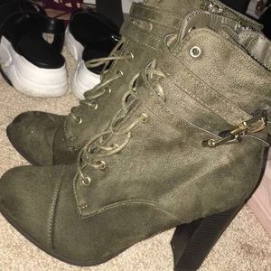 Boot heels